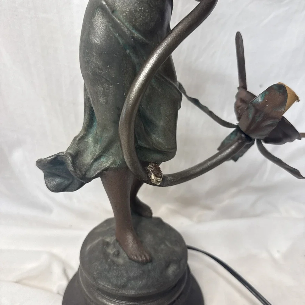 N/A this antique